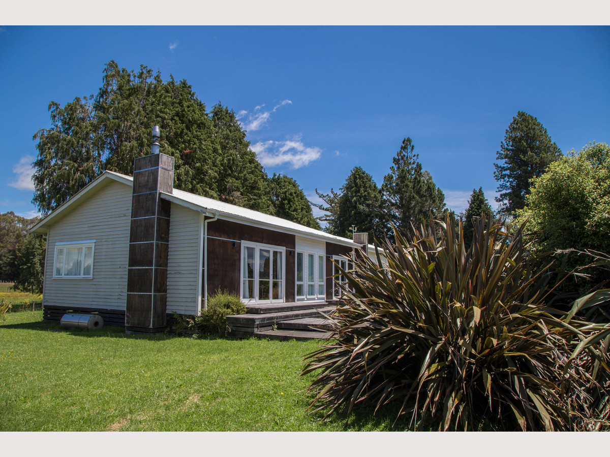 A CRACKER ON KAHA - Just 5 Minutes From Ohakune