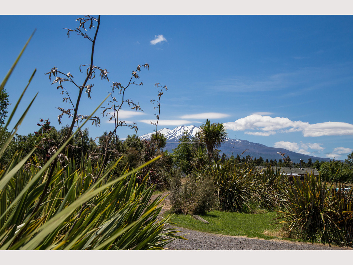 A CRACKER ON KAHA - Just 5 Minutes From Ohakune