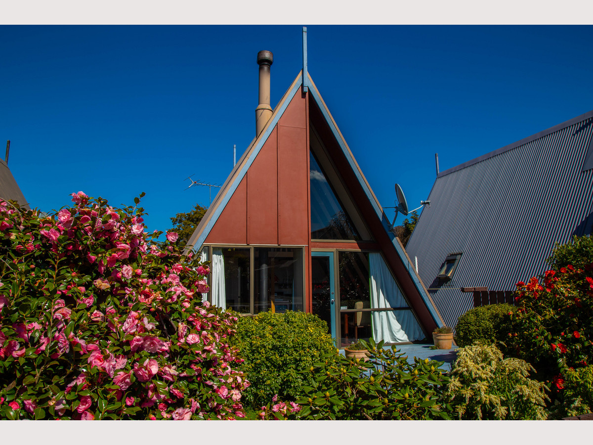 ANOTHER ICONIC A-FRAME!