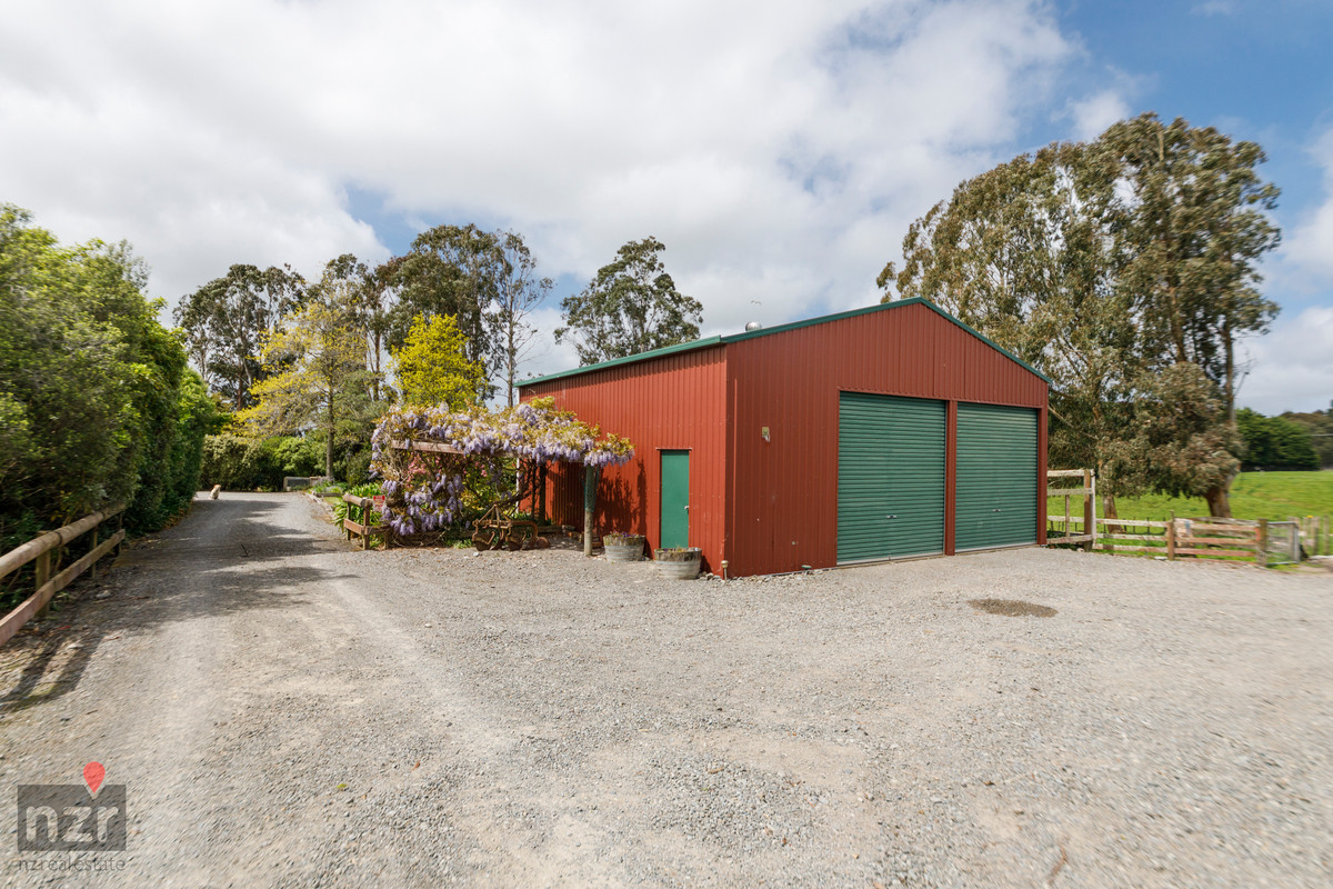 PANORAMA, PRIVACY AND PROXIMITY ON 14.5 HA