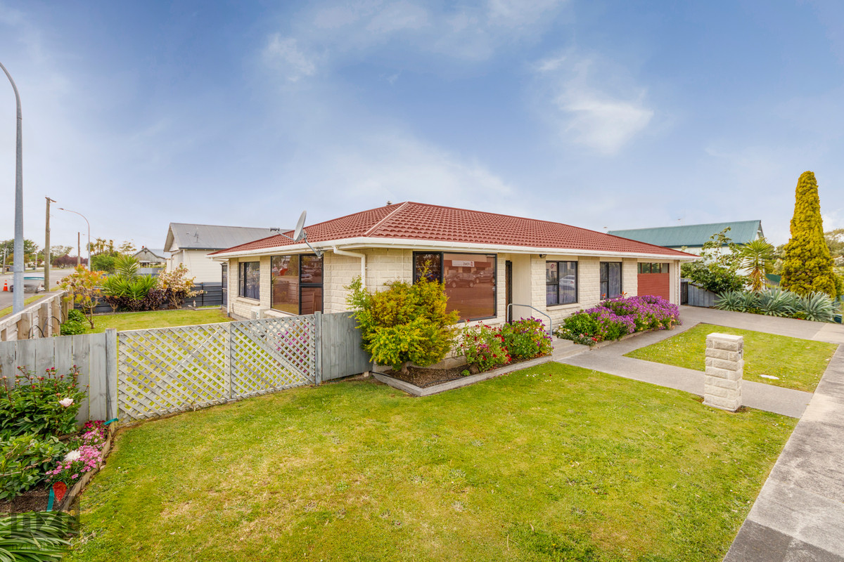 SPACIOUS, CENTRAL TOWNHOUSE