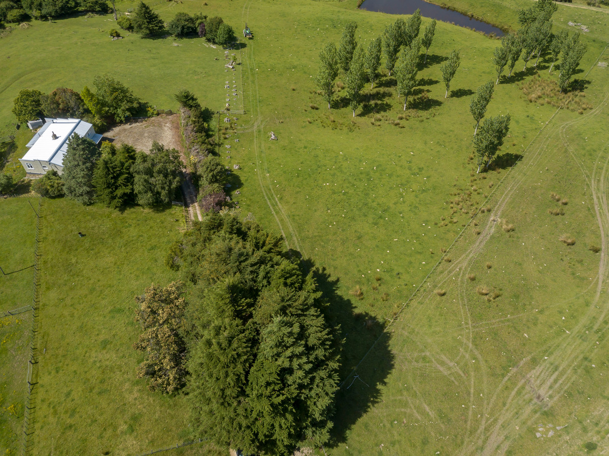 COUNTRY COTTAGE WITH LAND OPTIONS