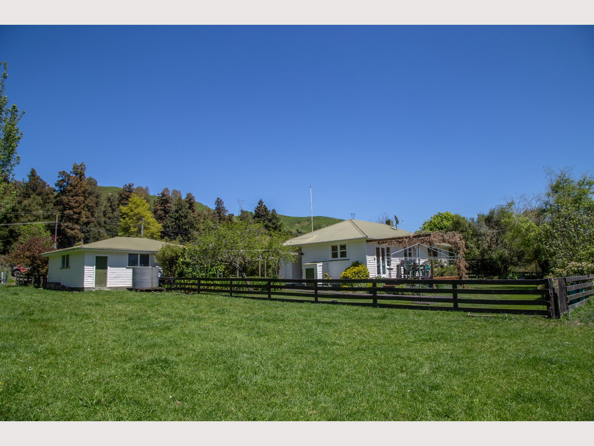 MT HUIA FARMSTAY