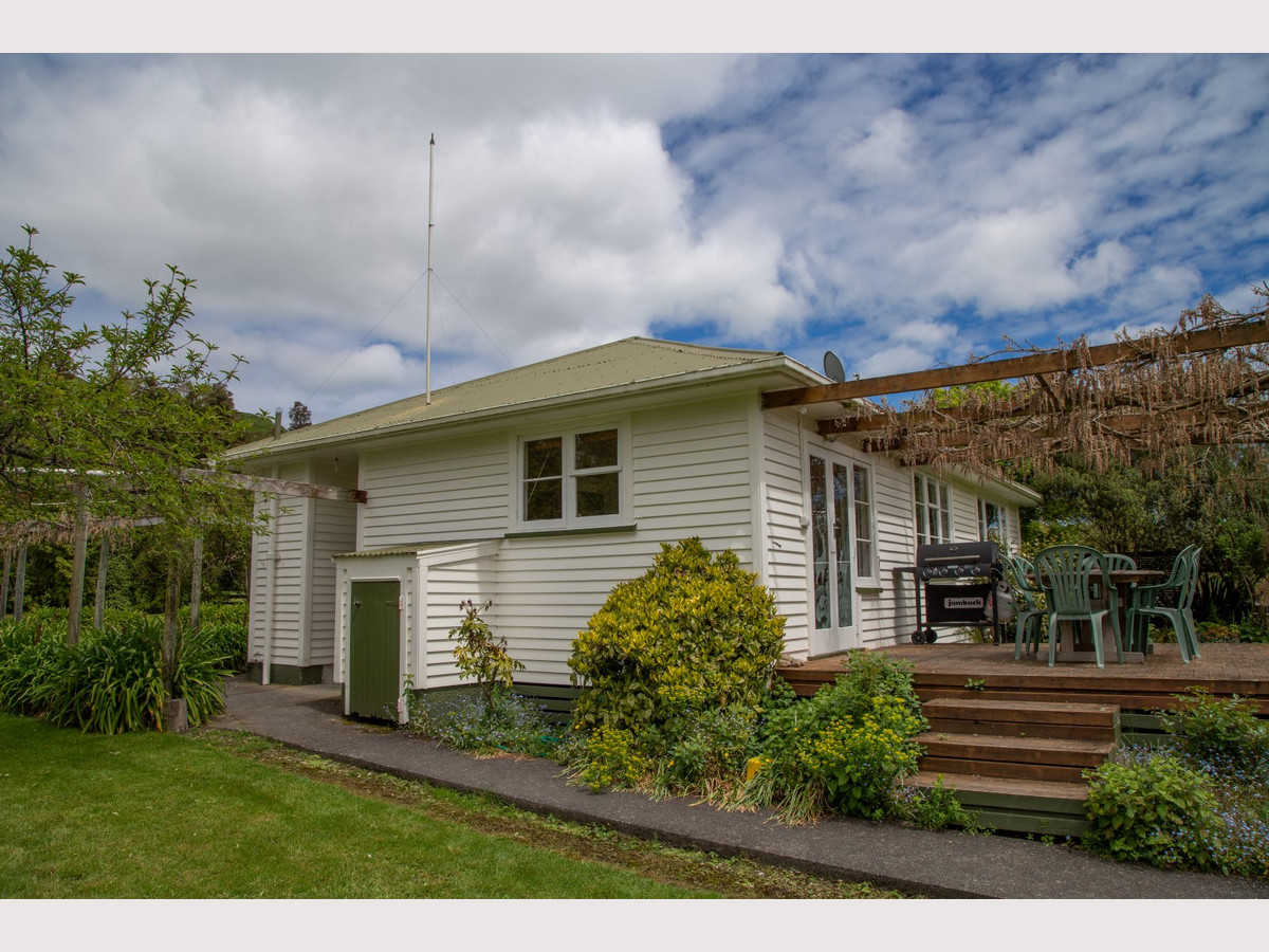 MT HUIA FARMSTAY