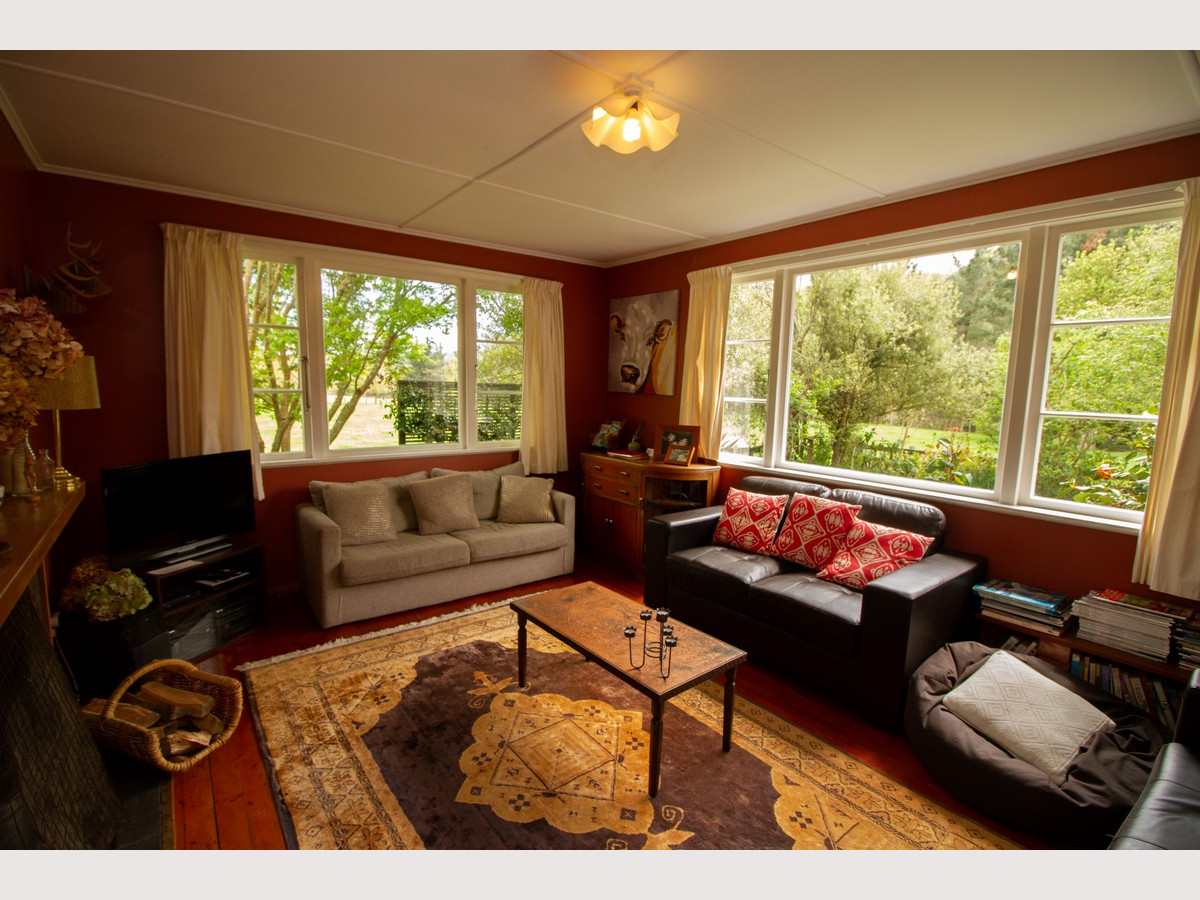 MT HUIA FARMSTAY