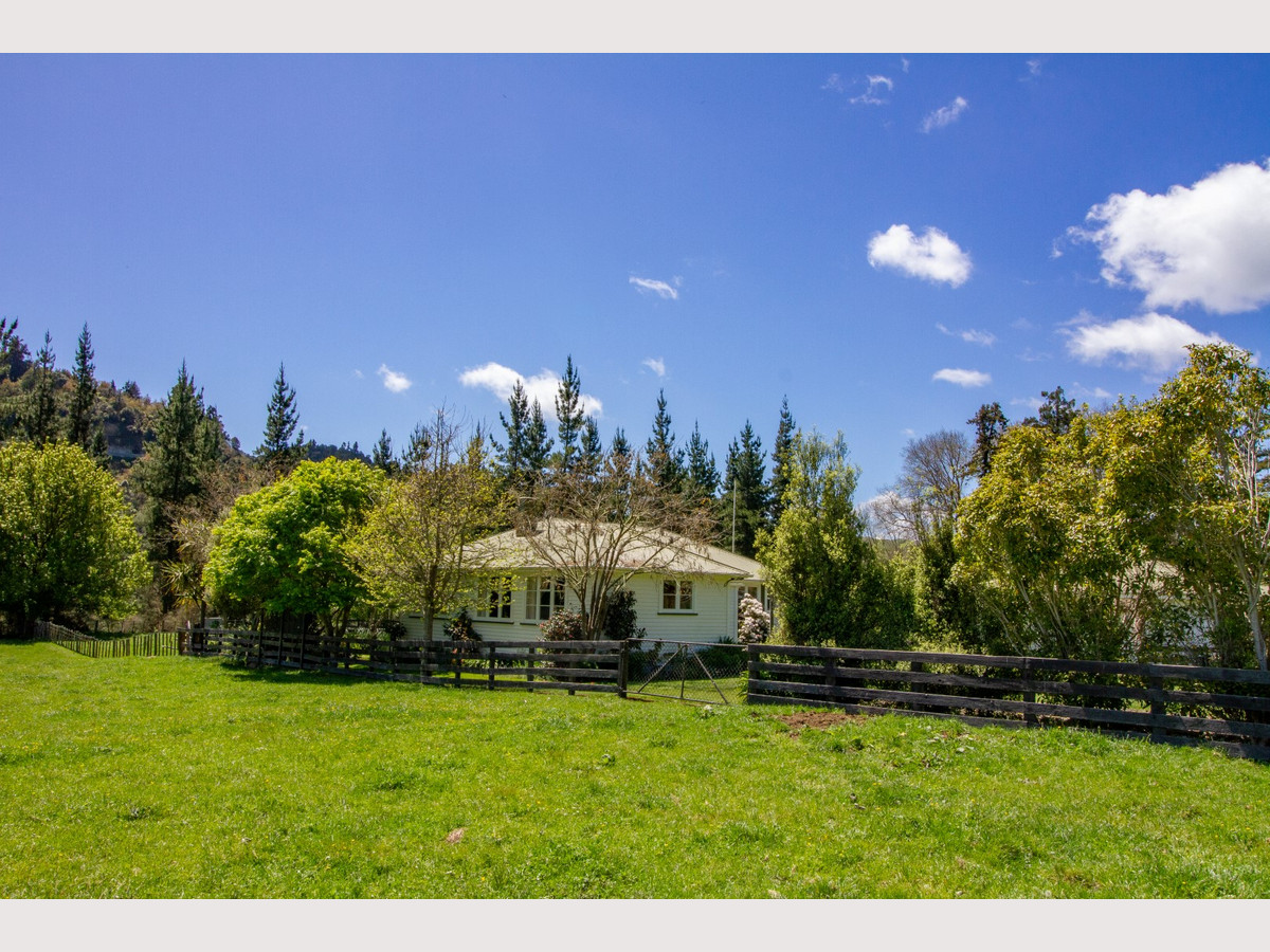 MT HUIA FARMSTAY