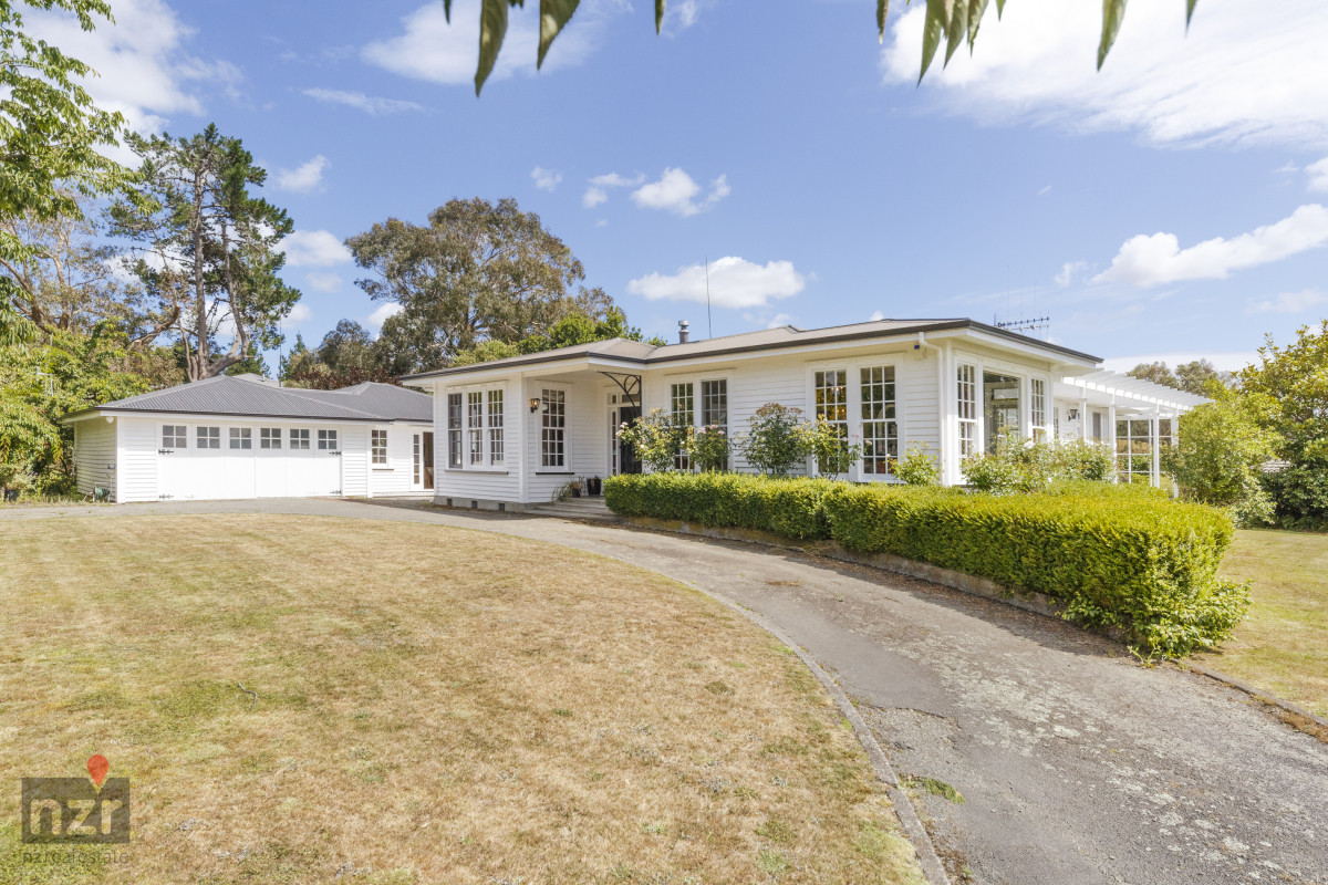 QUALITY FAMILY HOME + COTTAGE