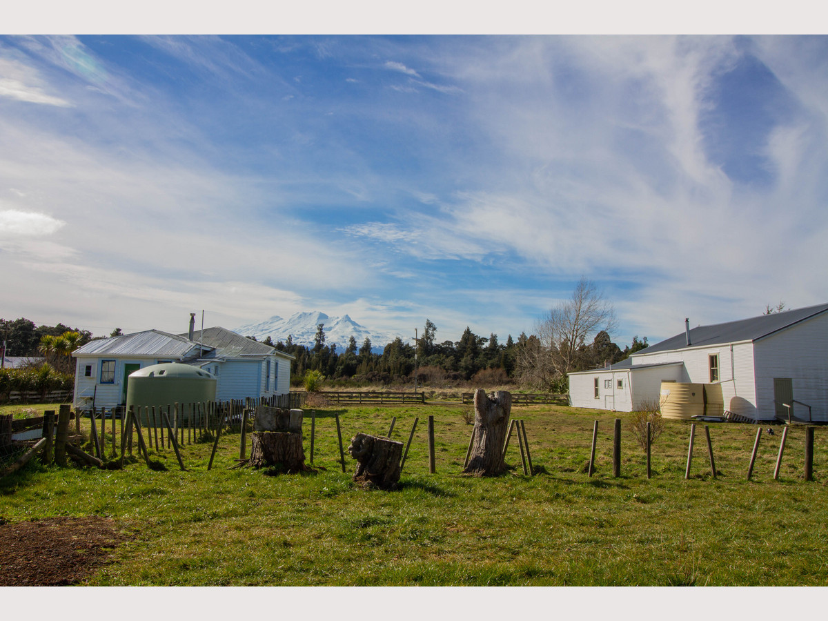 OUR HAPPY PLACE | MAKE AN OFFER - Just 5kms from Ohakune