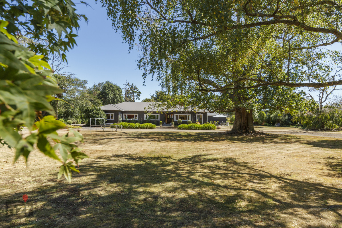 MUCH LOVED & PRIVATE - 11.27 HA
