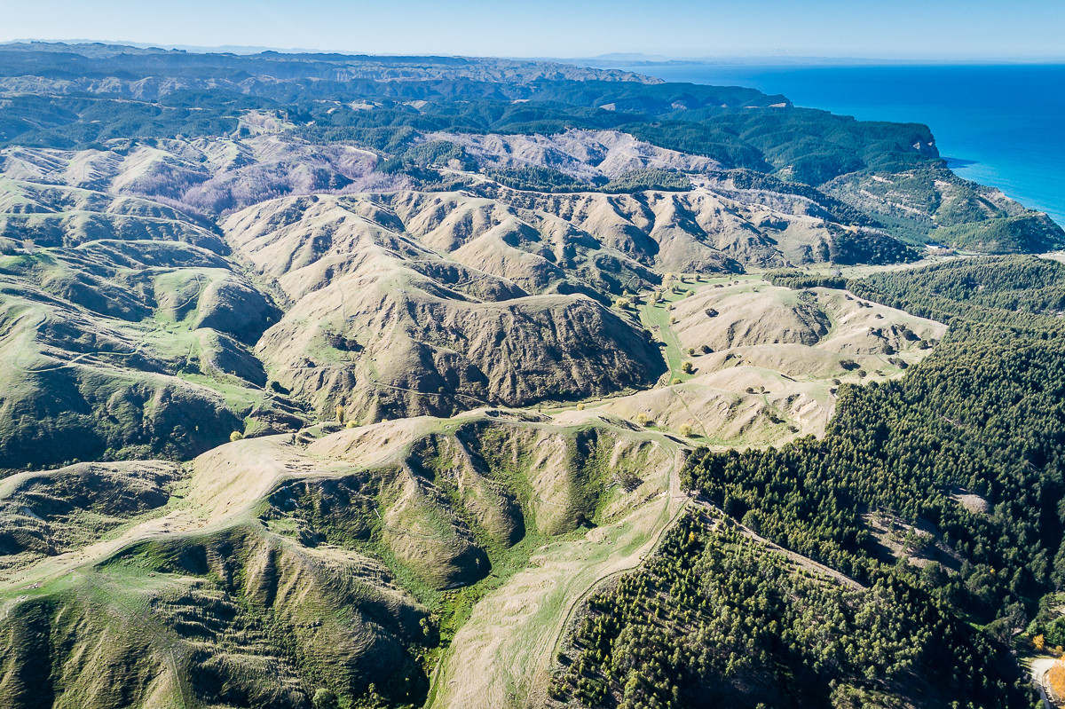 254 HECTARES CLOSE TO NAPIER WITH SPECTACULAR VIEWS