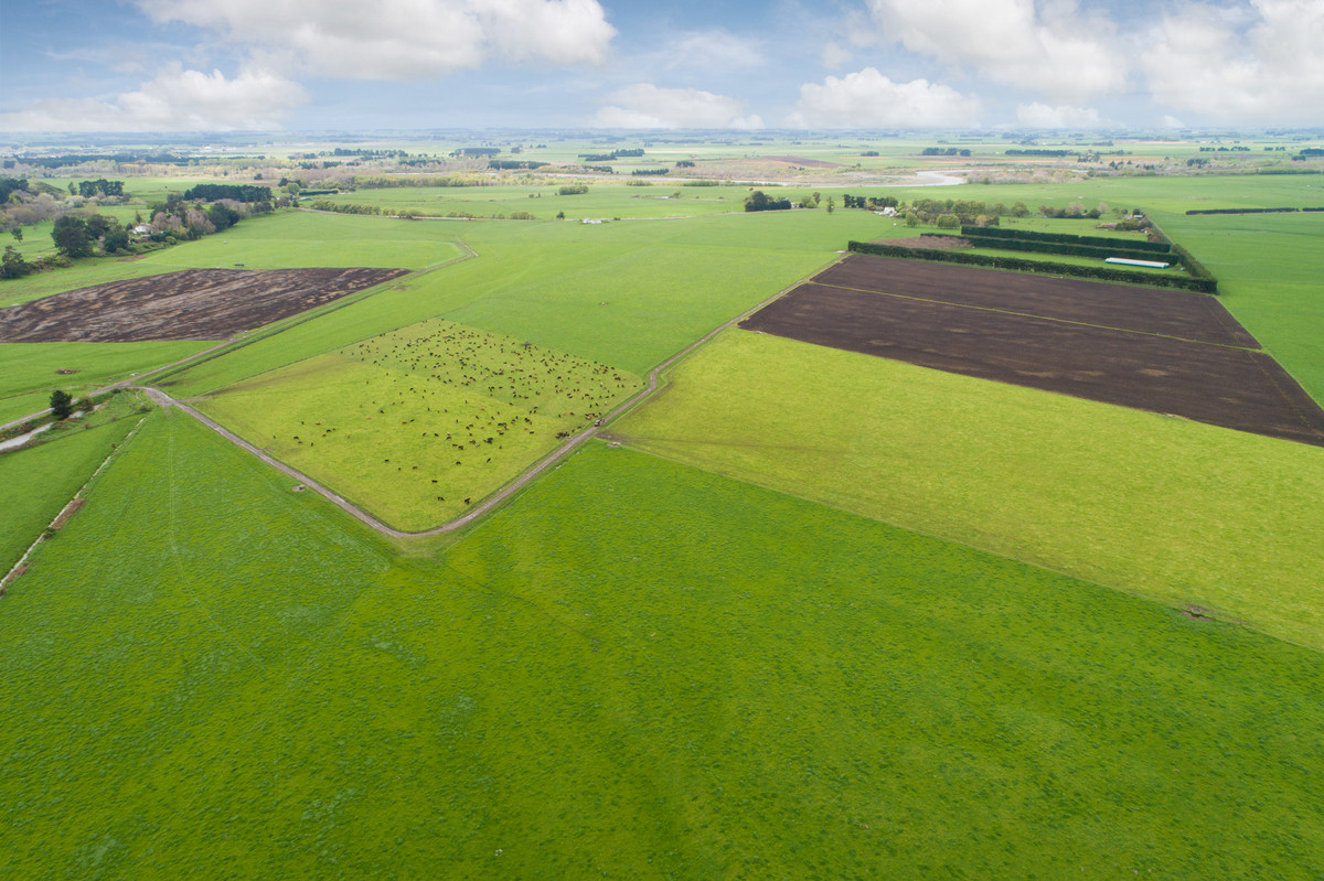 TWO BOUNDING OPPORTUNITIES - 49HA & 45HA