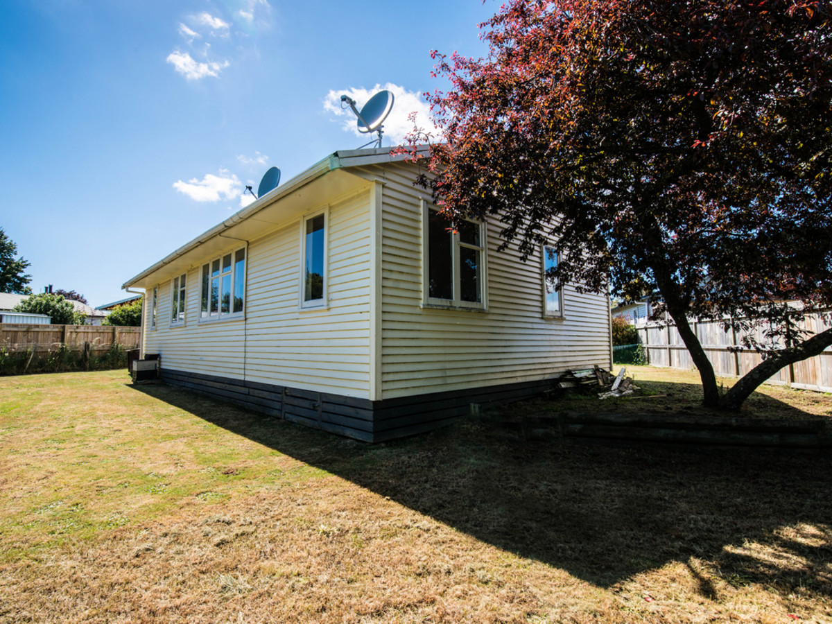 THE COMPACT, CUTE COTTAGE - HUGE PRICE REDUCTION