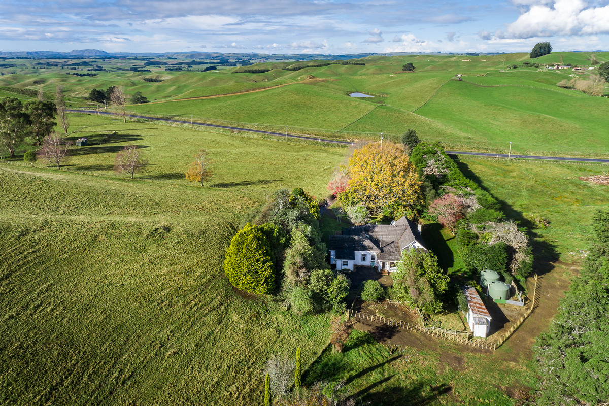 'UNDER CONTRACT' - WELL LOCATED 2 HECTARES PLUS ORIGINAL HOMESTEAD