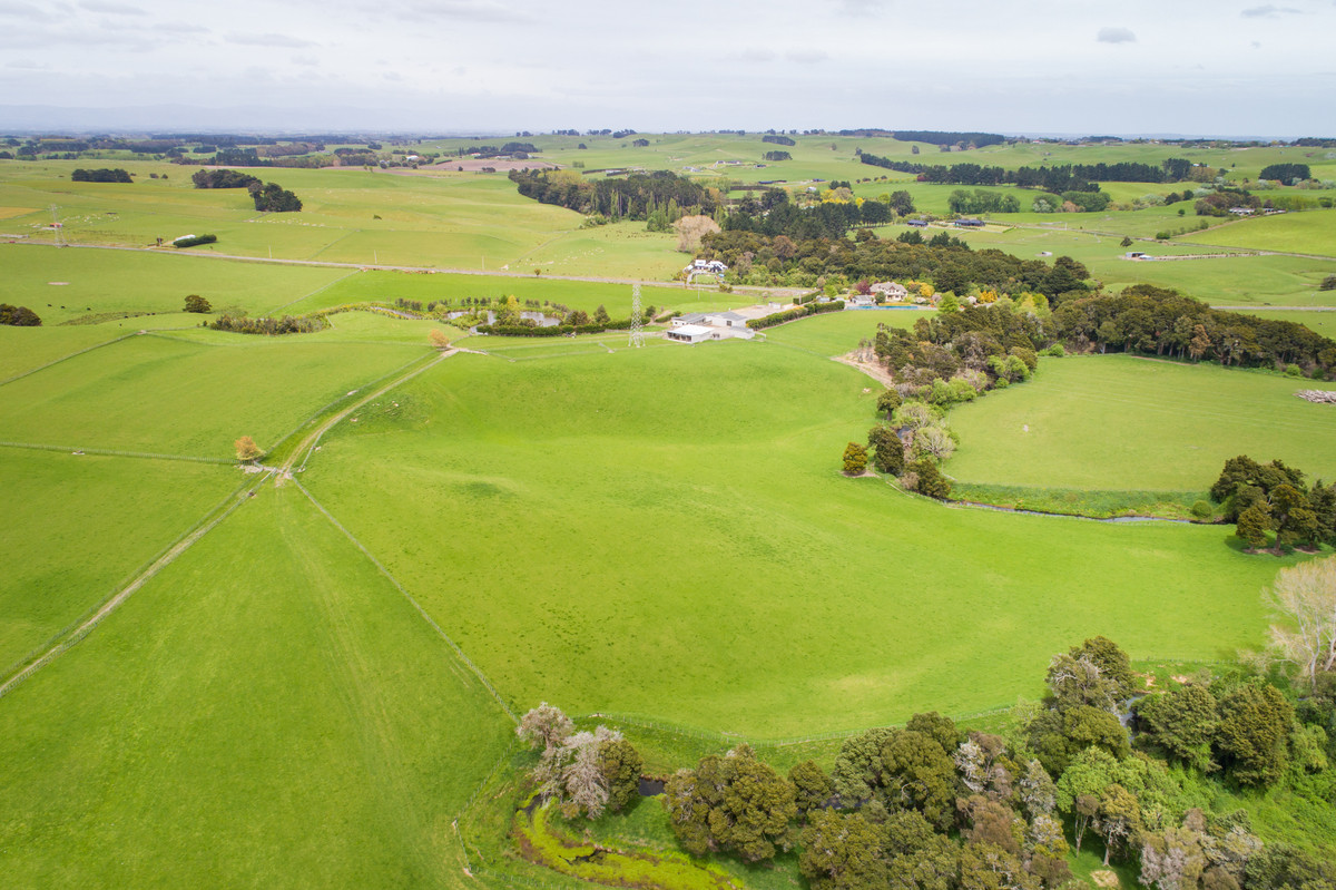 Attractive, Immaculate, Sheds & Cottage - 21.79ha