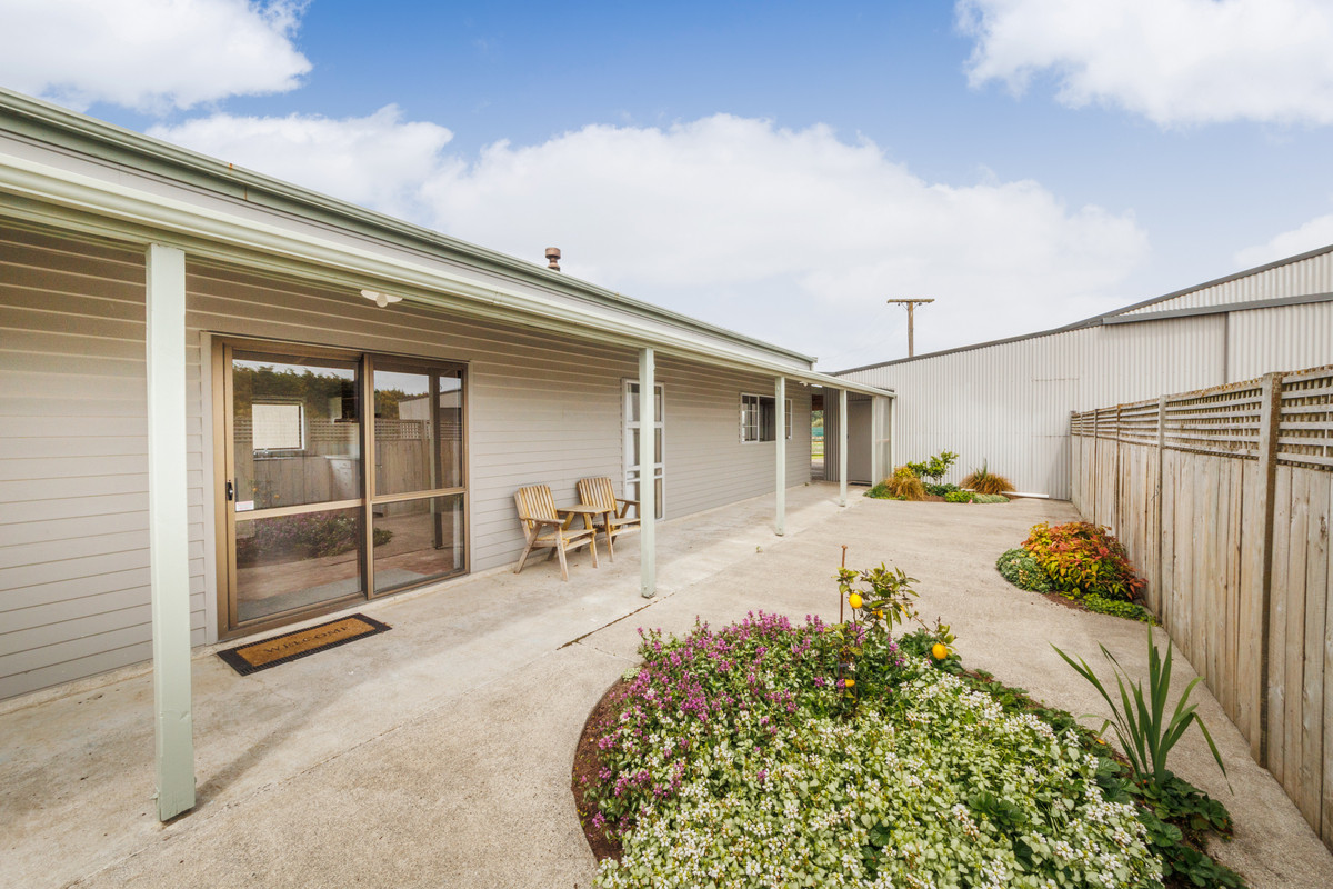 Attractive, Immaculate, Sheds & Cottage - 21.79ha