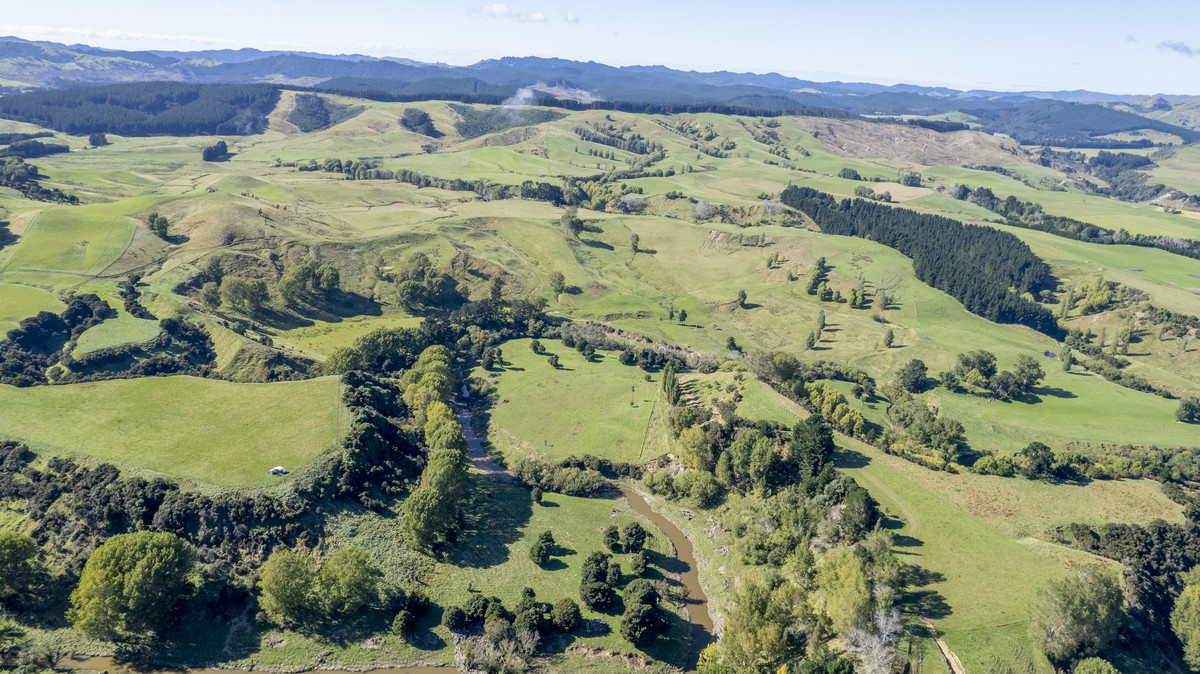 Karamu- Great Location, Outstanding Contour -248ha