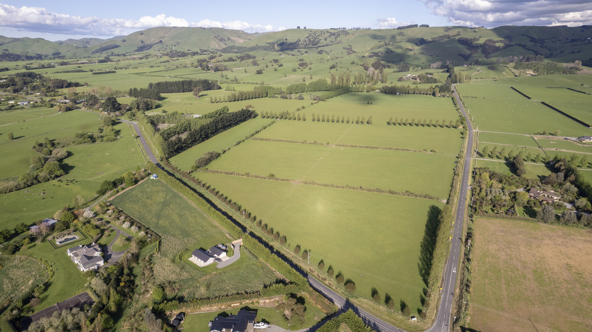 Great Buying in Sought-After Gladstone