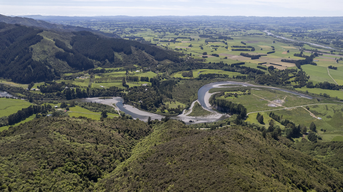 River View Bush Haven Within Easy Commute