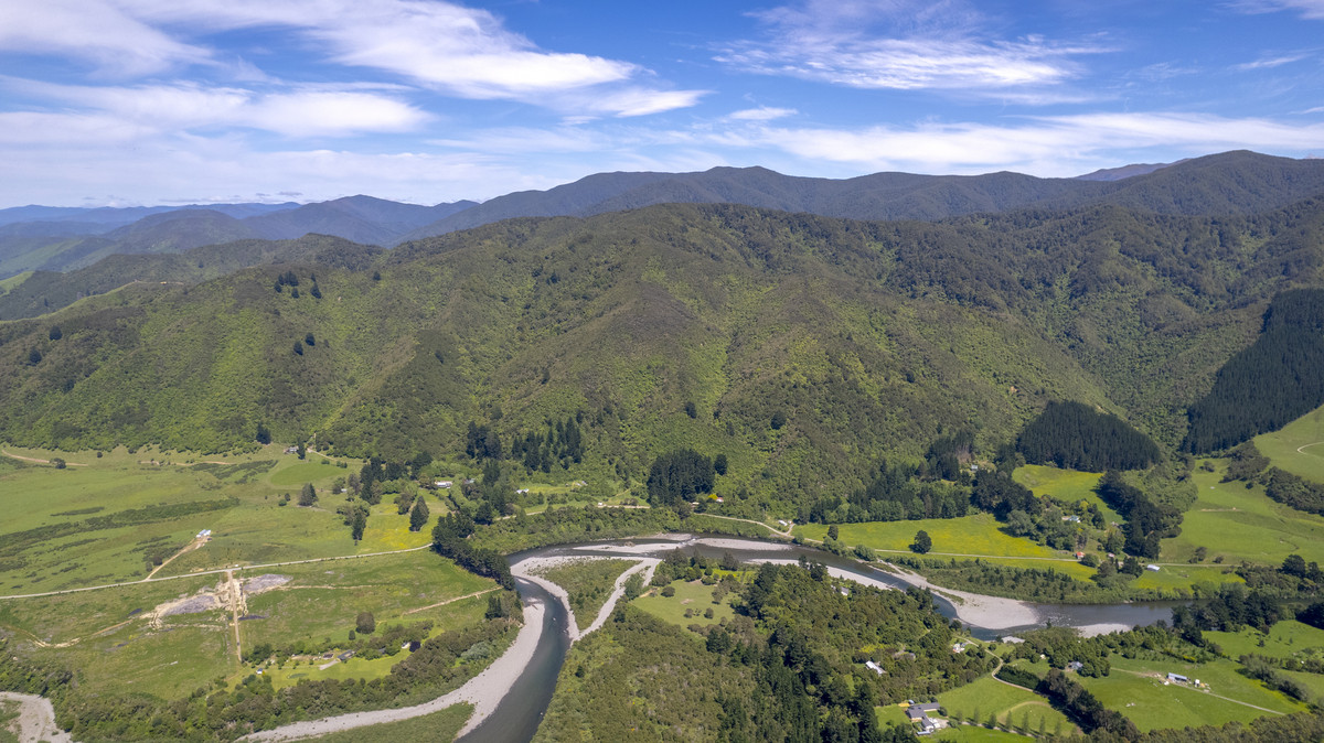 River View Bush Haven Within Easy Commute