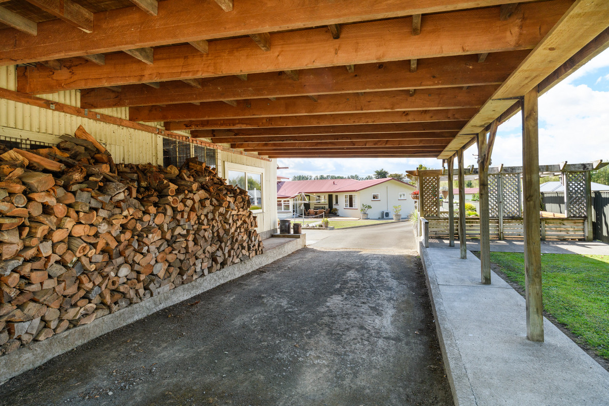 Great Family Living With Huge Sheds