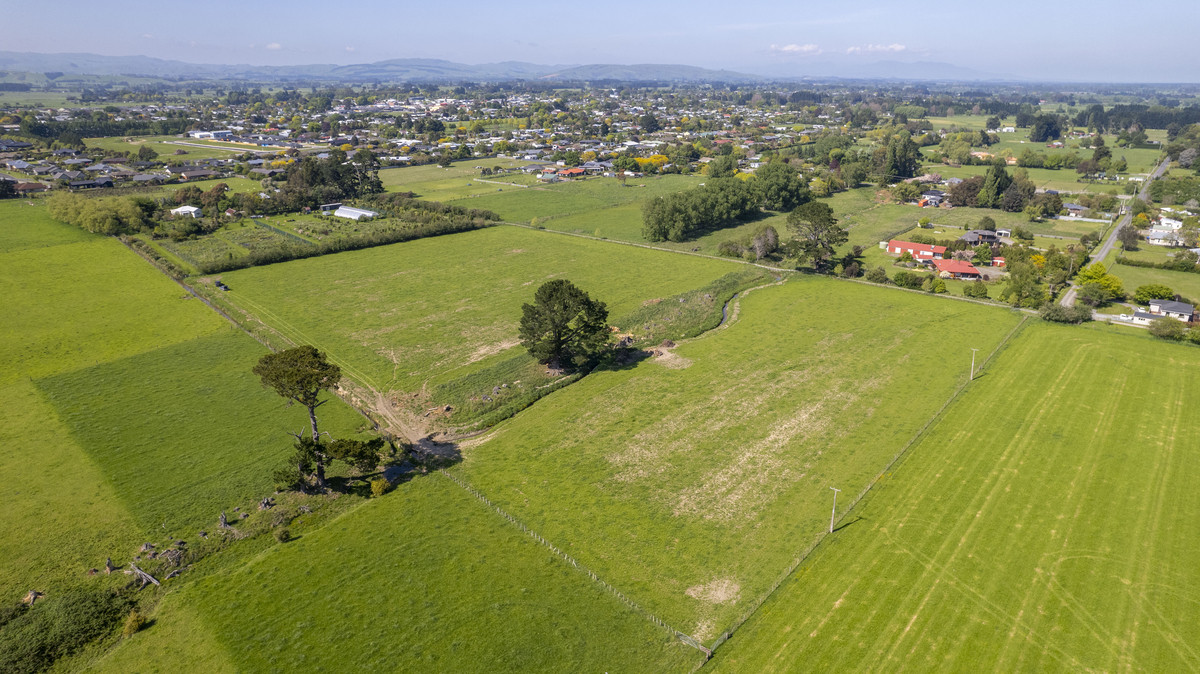 Great Location, Soils & Mountain Views