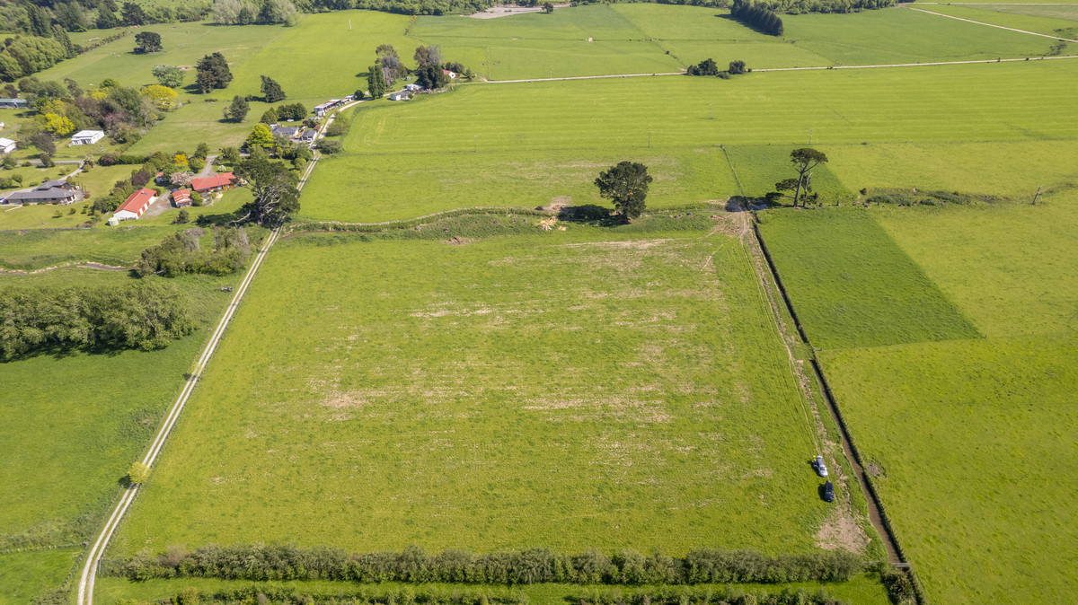 Great Location, Soils & Mountain Views