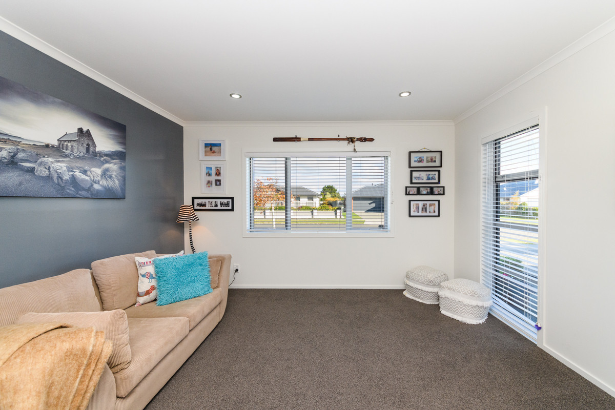 Top Location & Priced to Sell!