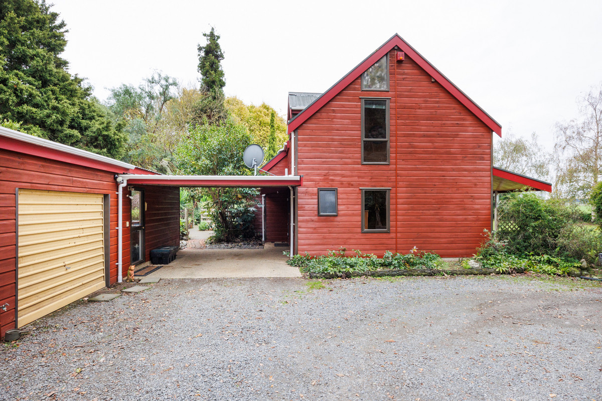 Bush Clad Haven With Sheds - 2.1 ha