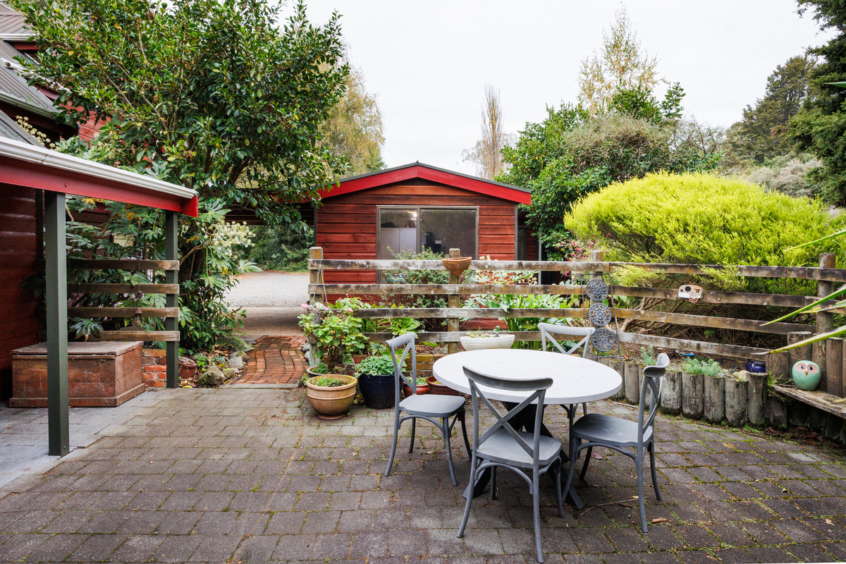Bush Clad Haven With Sheds - 2.1 ha