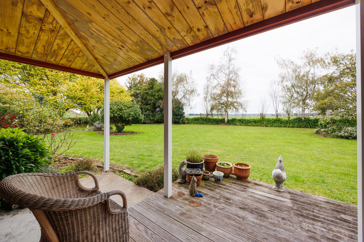 Bush Clad Haven With Sheds - 2.1 ha