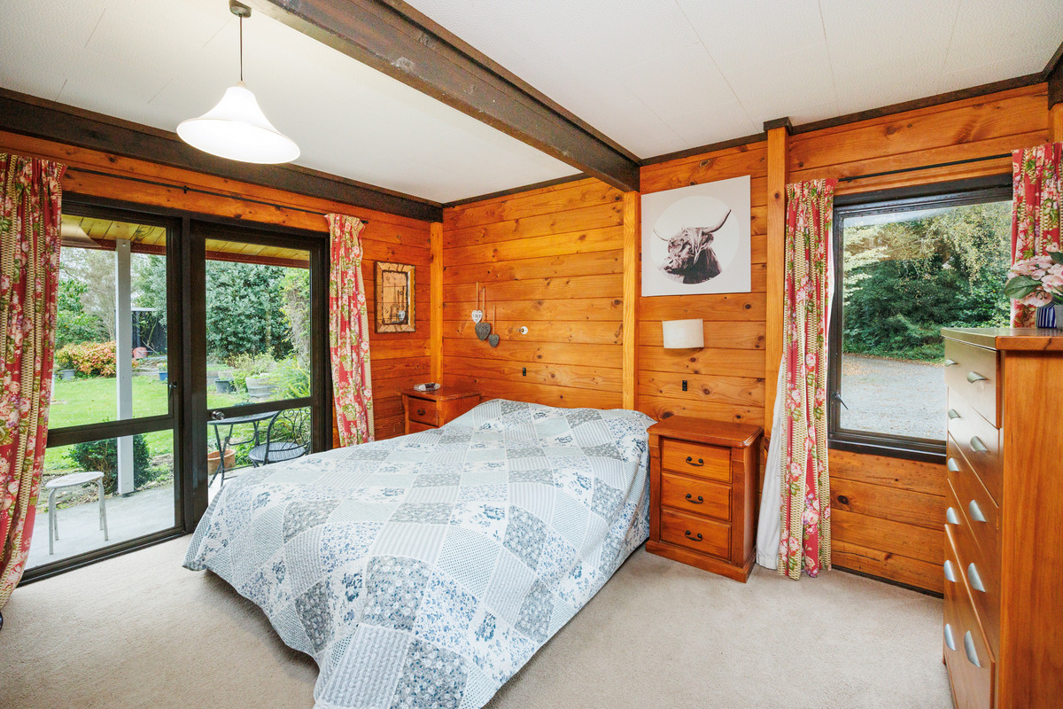 Bush Clad Haven With Sheds - 2.1 ha