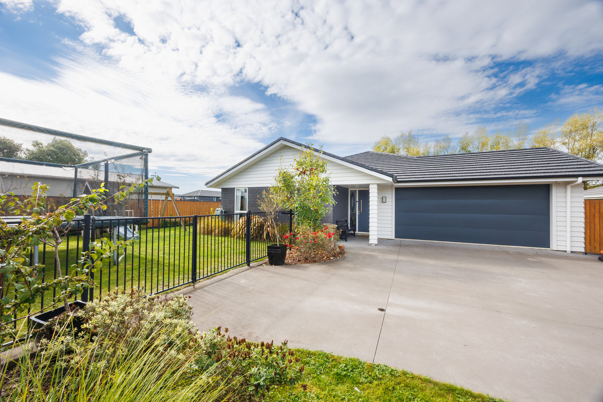 Private & Spacious Family Home