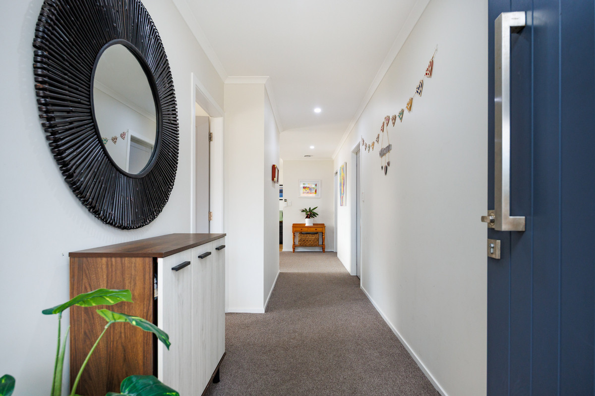 Private & Spacious Family Home