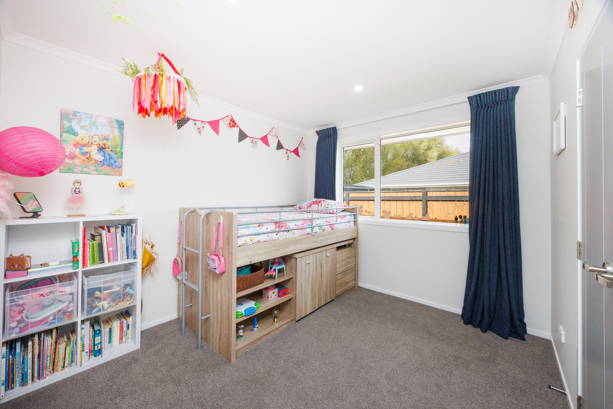 Private & Spacious Family Home