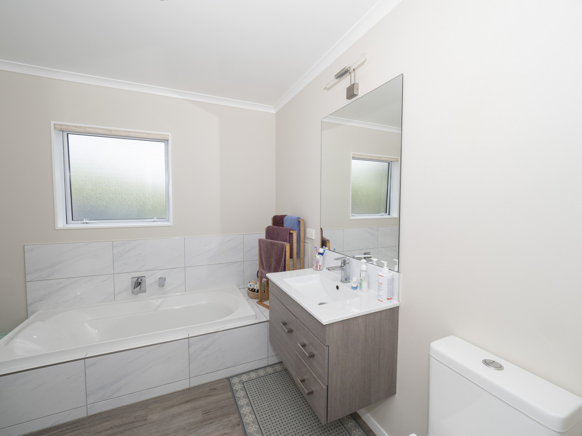 “Lady on the Lake” – Little Hills