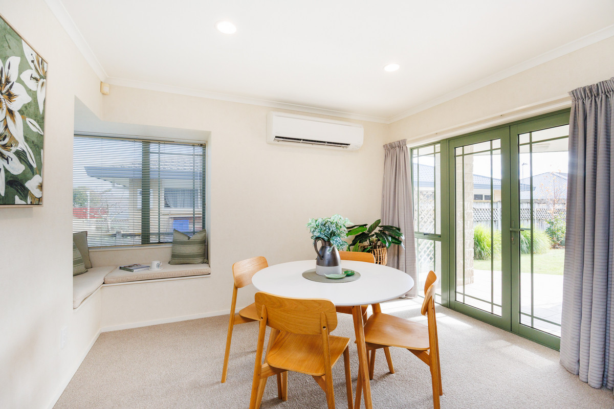 Solid, Sunny, Private, Easy Living!