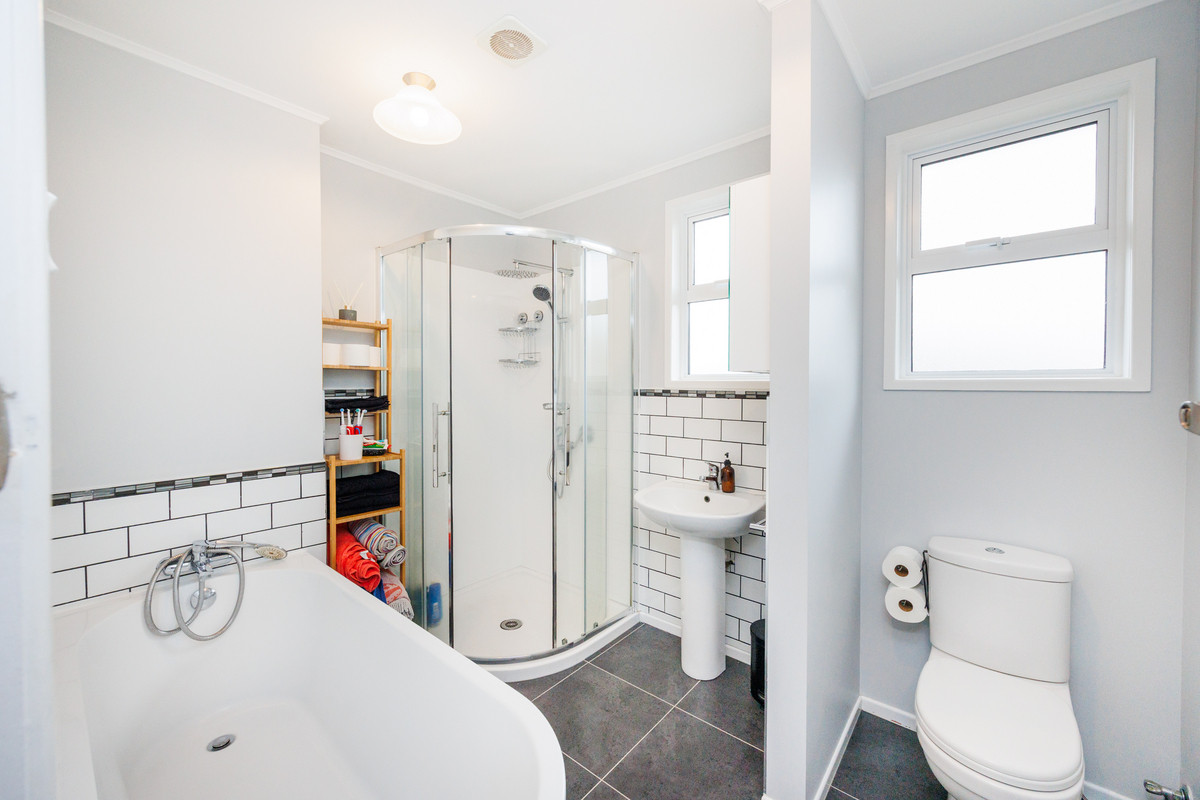 Renovated, Extended & Family Ready