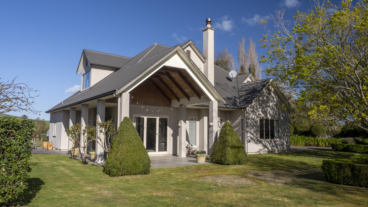 Productive, Irrigated Dairy Unit Close to Masterton