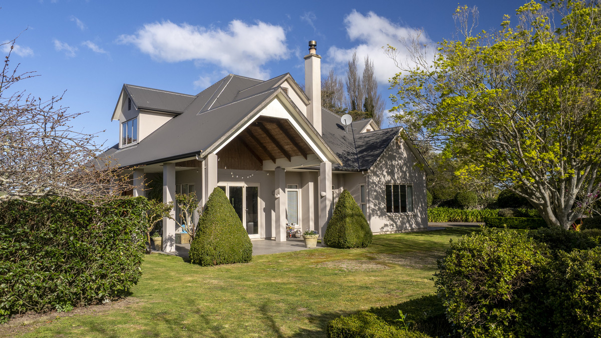 Productive, Irrigated Dairy Unit Close to Masterton