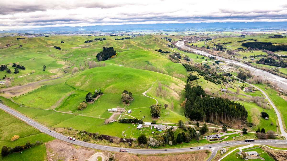 Location and opportunity – 359ha next to Waipawa