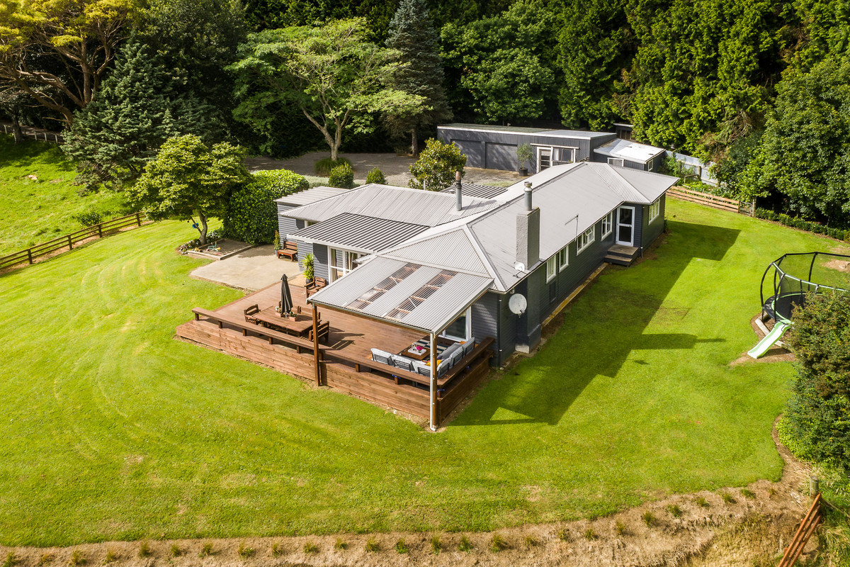 98 Acres, modernised home, views, Infrastructure.