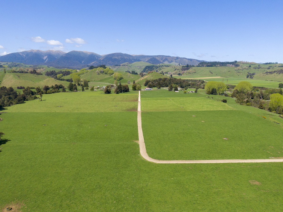 Quality Soils & Irrigation - 234.5 Hectares + 110ha Lease