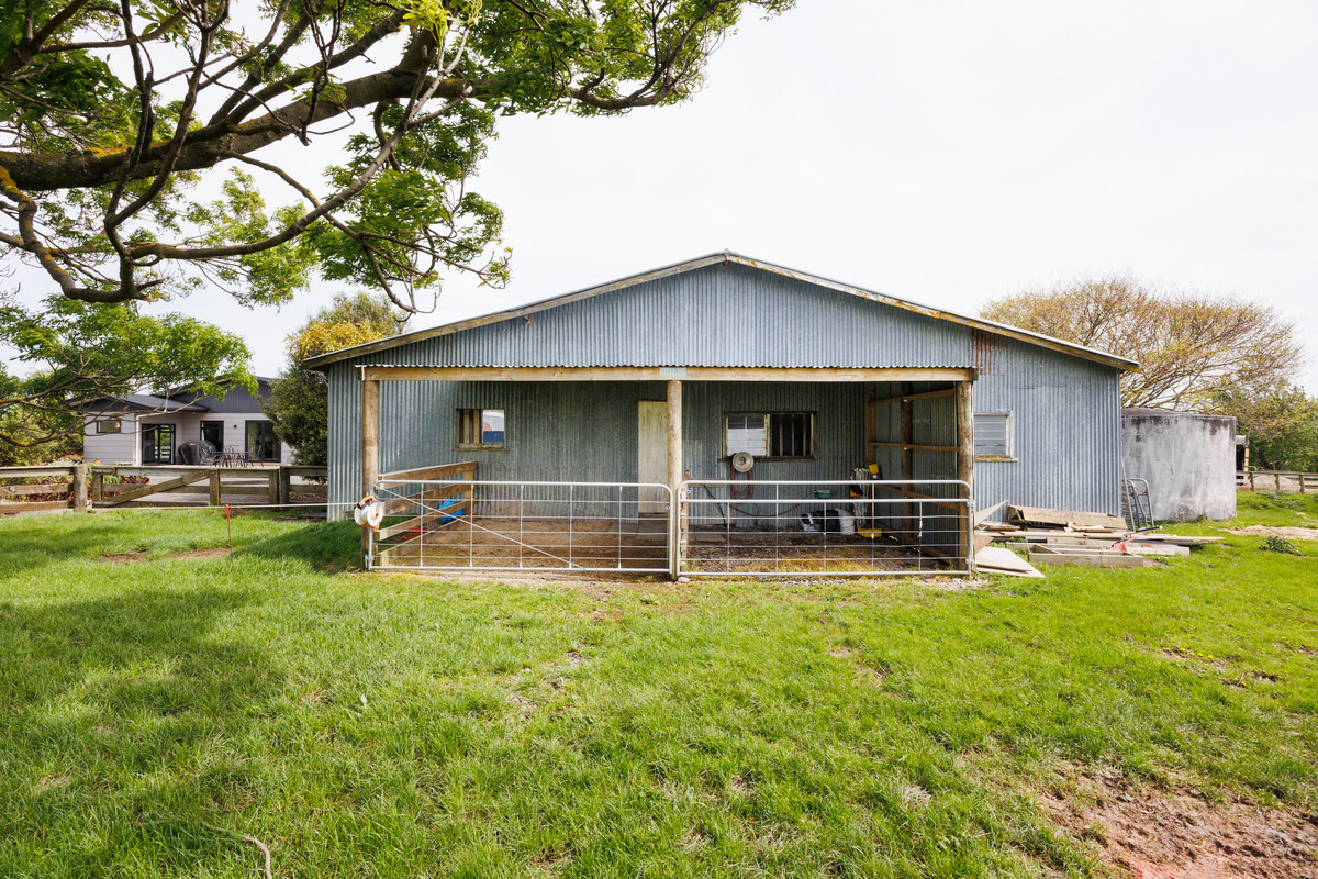 Modernised Country Living On 4ha