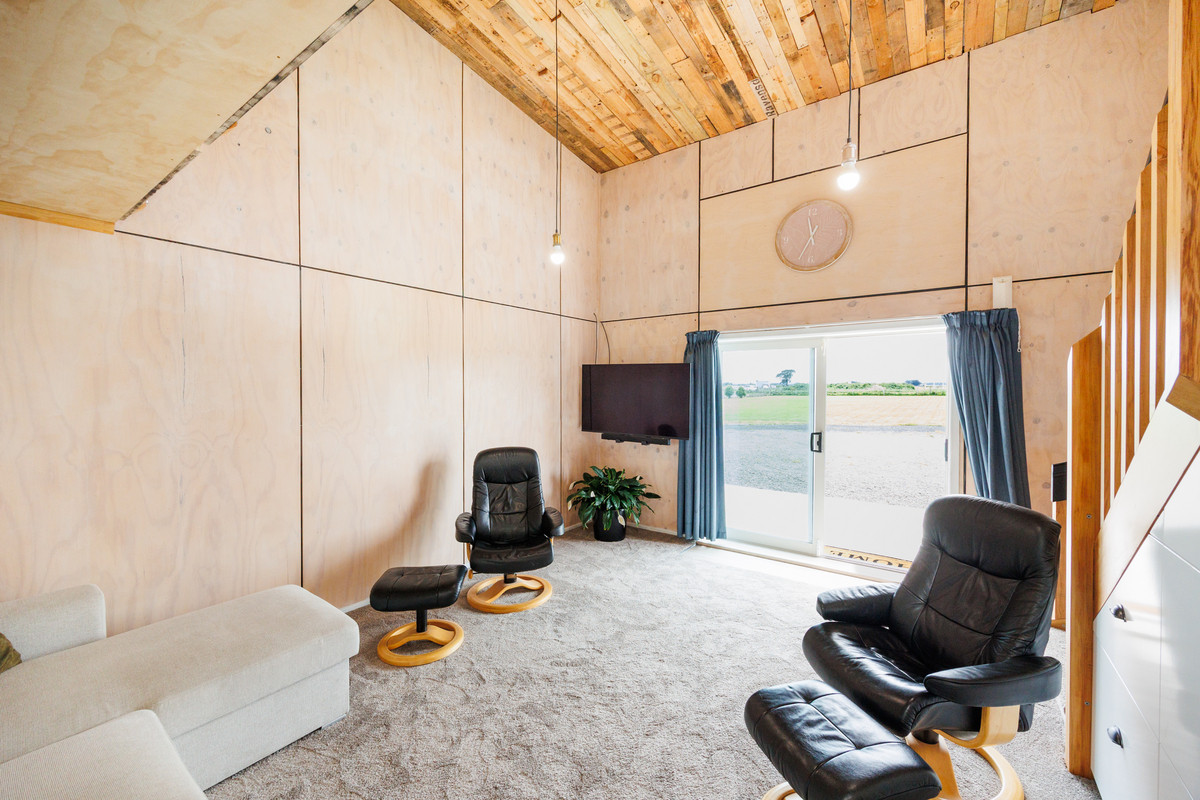 Shed, Space & Comfort All In One