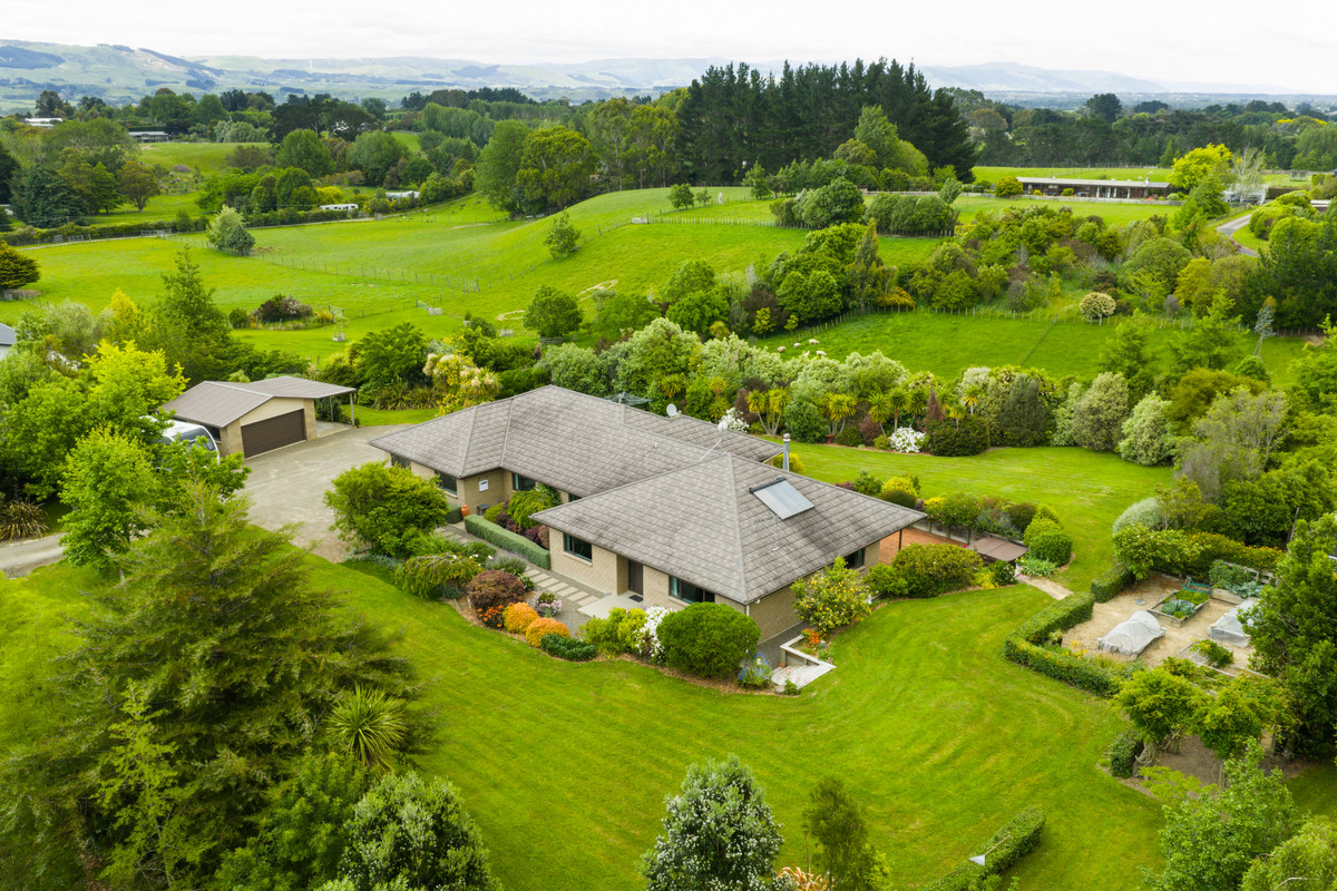 More Room & Privacy On 1.04ha