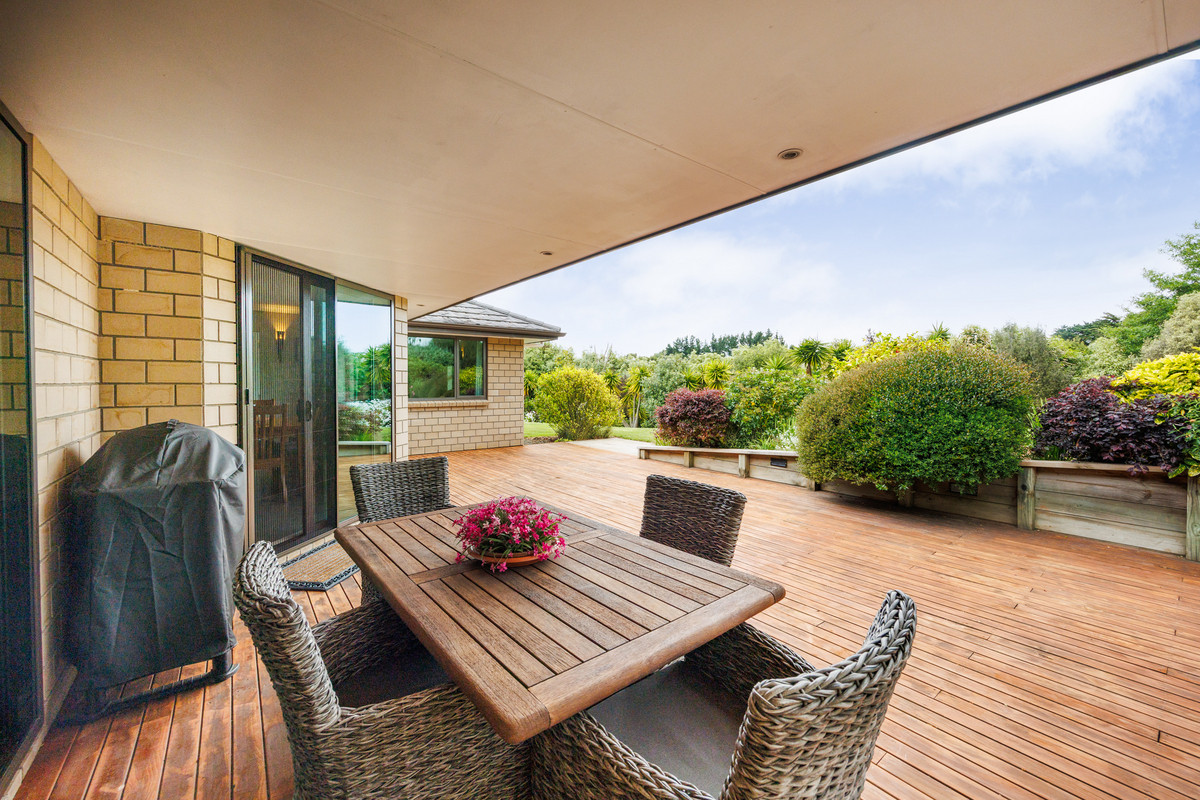 More Room & Privacy On 1.04ha