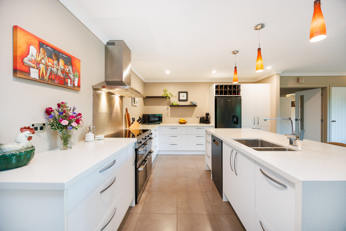 More Room & Privacy On 1.04ha