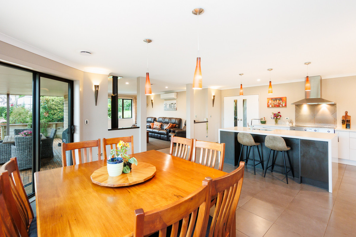 More Room & Privacy On 1.04ha