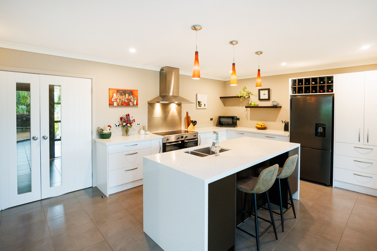 More Room & Privacy On 1.04ha