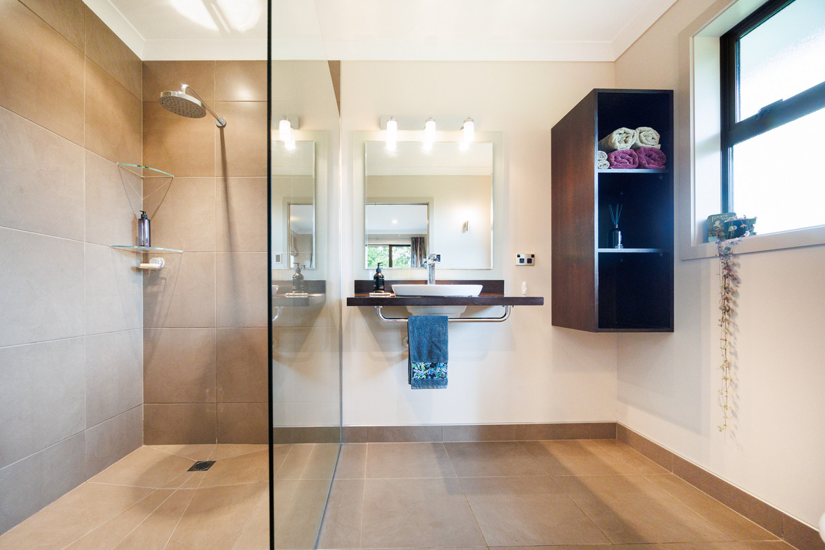 More Room & Privacy On 1.04ha